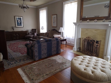 117 Circular St unit 2, Saratoga Springs, NY 12866 - photo 6