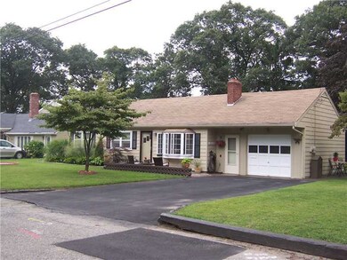 215 Richmond Dr, Warwick, RI 02888 - photo 3