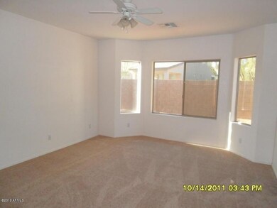 Tonot M Bedroom