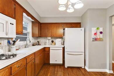 Kitchen - please not Seller took Fridge