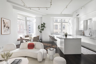 District unit 714, New York, NY 10038 - photo 3