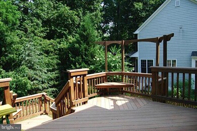 1924 Poole Ln, McLean, VA 22101 - photo 2