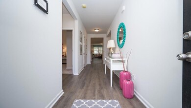 Cali foyer 1