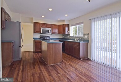 16983 Cass Brook Ln, Woodbridge, VA 22191 - photo 4