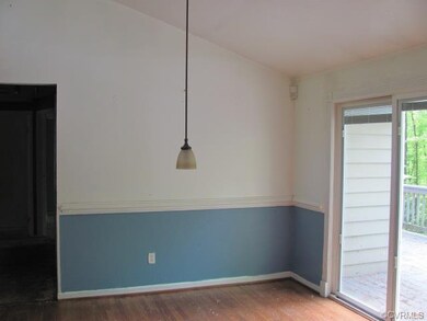 Eat in Area of Kitchen - Vaulted Ceiling