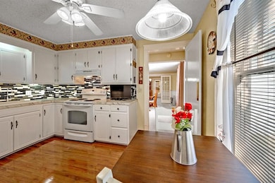 624 W Gandy St, Denison, TX 75020 - photo 6