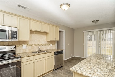 234 Fordham Dr, Glenn Heights, TX 75154 - photo 4