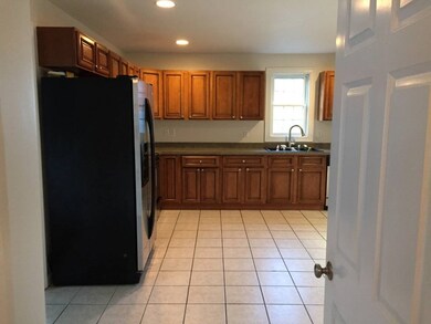 32 Derby St unit B, Worcester, MA 01604 - photo 5