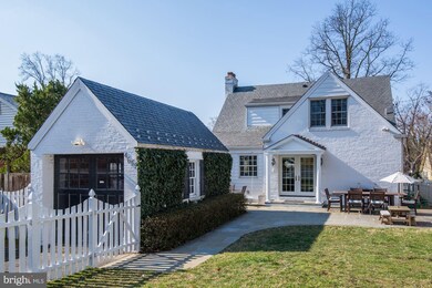 4655 Massachusetts Ave NW, Washington, DC 20016 - photo 3