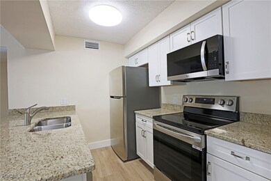5331 Summerlin Rd unit 3104, Fort Myers, FL 33919 - photo 7