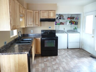 7 Kitchen 1