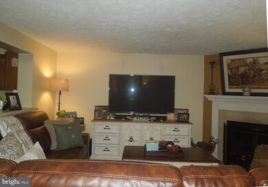 2538 Log Mill Ct, Crofton, MD 21114 - photo 2