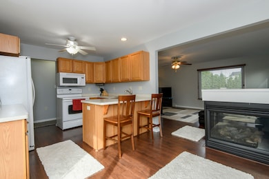 296 Oconomowoc Pkwy unit 296, Oconomowoc, WI 53066 - photo 3