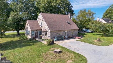 955 Manatawny Rd, Boyertown, PA 19512 - photo 3