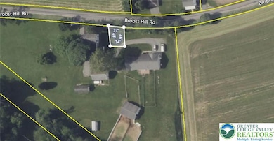 7866 Brobst Hill Rd, Lynn Township, PA 18066 - photo 2