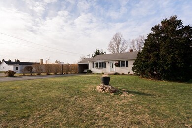 38 Brookdale Rd, Middletown, RI 02842 - photo 2