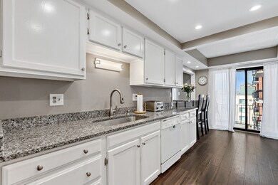 828 Graceland Ave unit 405, Des Plaines, IL 60016 - photo 6