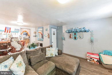 323 Mulberry St, Reading, PA 19604 - photo 5