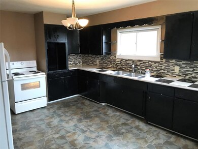 245 W 3rd St, Newburg, MO 65550 - photo 2