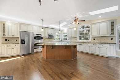 1733 Dauphin Ave, Reading, PA 19610 - photo 2