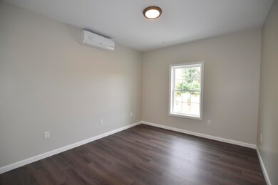 217 Rockingham Rd unit 204, Londonderry, NH 03053 - photo 6