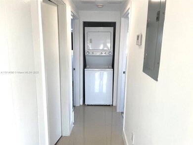 7700 Tatum Waterway Dr unit 301, Miami Beach, FL 33141 - photo 5