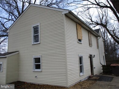 1133 Glasgow St, Pottstown, PA 19464 - photo 4