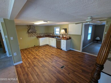 PXL_20230829_210817693