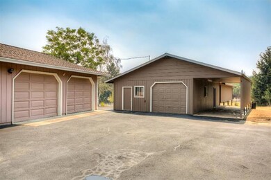 1000 Gleneden Way, Jacksonville, OR 97530 - photo 4