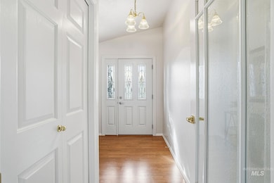 1010 Karndell St, Caldwell, ID 83605 - photo 3