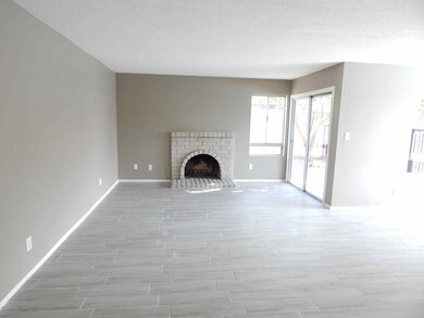 Living room 5