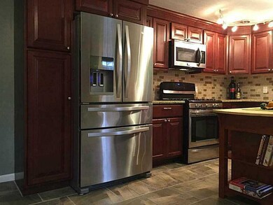 77 Landmark Rd, Warwick, RI 02886 - photo 5