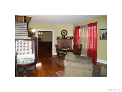 Living Room Hardwood floors