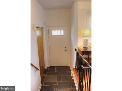 438 Parkview Dr, Mount Holly, NJ 08060 - photo 3