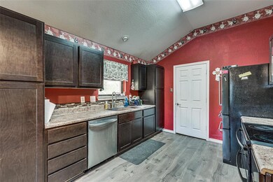 606 W Freeman St, Ennis, TX 75119 - photo 6