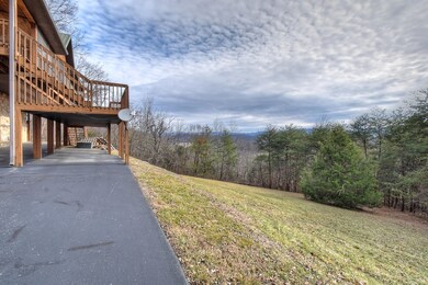303 Dalewood Rd, Johnson City, TN 37601 - photo 6