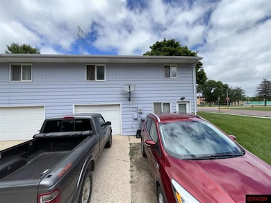 922 10th Ave N, Saint James, MN 56081 - photo 3