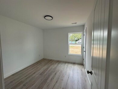 99 Walnut St, Gaffney, SC 29340 - photo 5