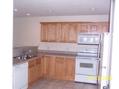 1003 High Point Ave SW unit 1, Calabash, NC 28467 - photo 5