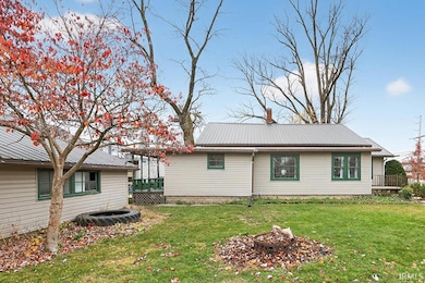 312 E Wabash Ave, Wakarusa, IN 46573 - photo 5