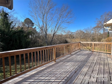 731 W Main Street Extension, Lincolnton, NC 28092 - photo 5