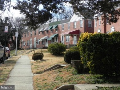 518 Lucia Ave, Baltimore, MD 21229 - photo 2