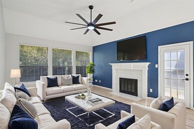 817 Pinnacle Cir, Lewisville, TX 75077 - photo 2