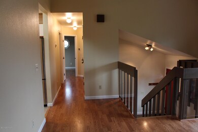 Entry/Hall to Bedrooms