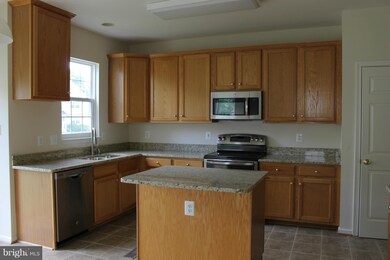 10471 Tree Spring Ct, Manassas, VA 20112 - photo 6