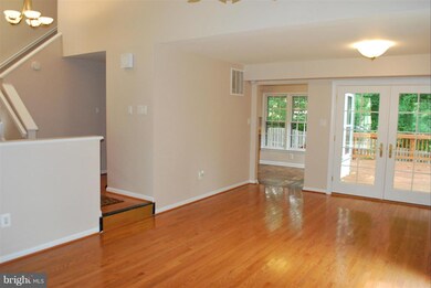 15064 Holleyside Dr, Dumfries, VA 22025 - photo 4