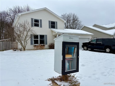 134 Holiday Ln, Hamburg, NY 14075 - photo 2