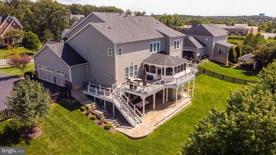 21589 Burnt Hickory Ct, Broadlands, VA 20148 - photo 4