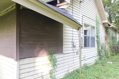 2204 E Pullen St, Pine Bluff, AR 71601 - photo 3