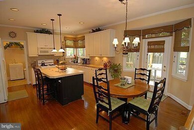 46938 Mossgrove Ct, Sterling, VA 20164 - photo 3